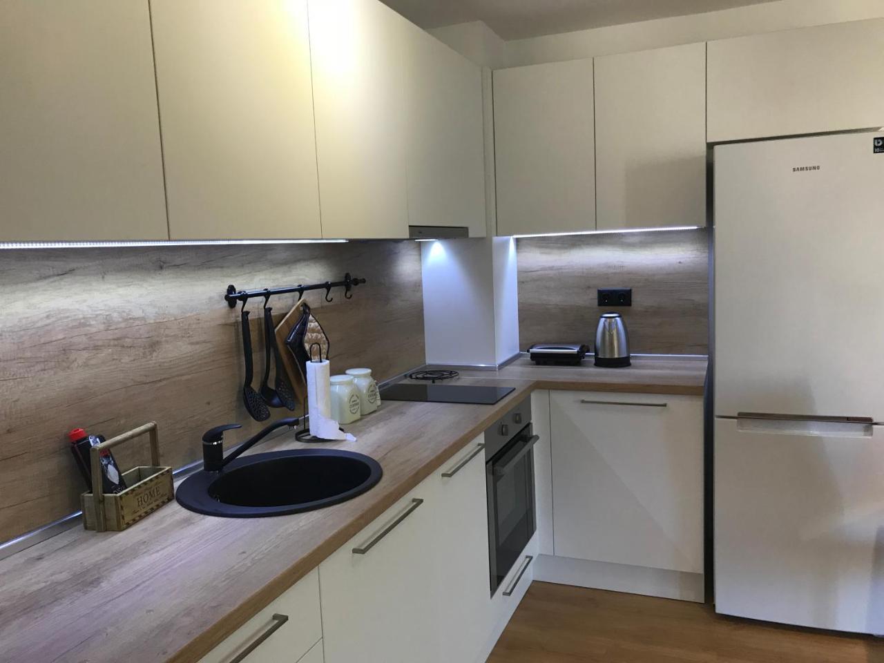 Bright, Comfortable And Cozy Apartment Burgas Esterno foto